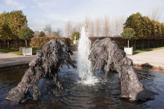Lynda Benglis, North South East West, 2009, Cast bronze fountain and steel, Installation view Irish Museum of Modern Art. Courtesy the artist and Cheim & Read, New York. Photo: Denis Mortell