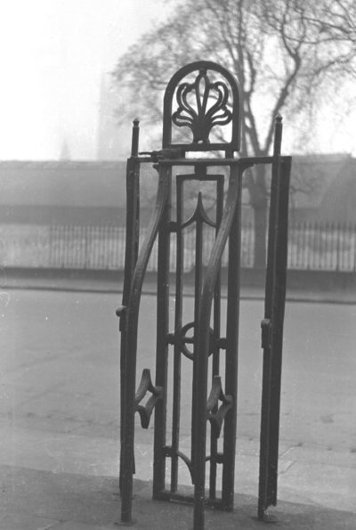 Ironwork, Warrington Terrace